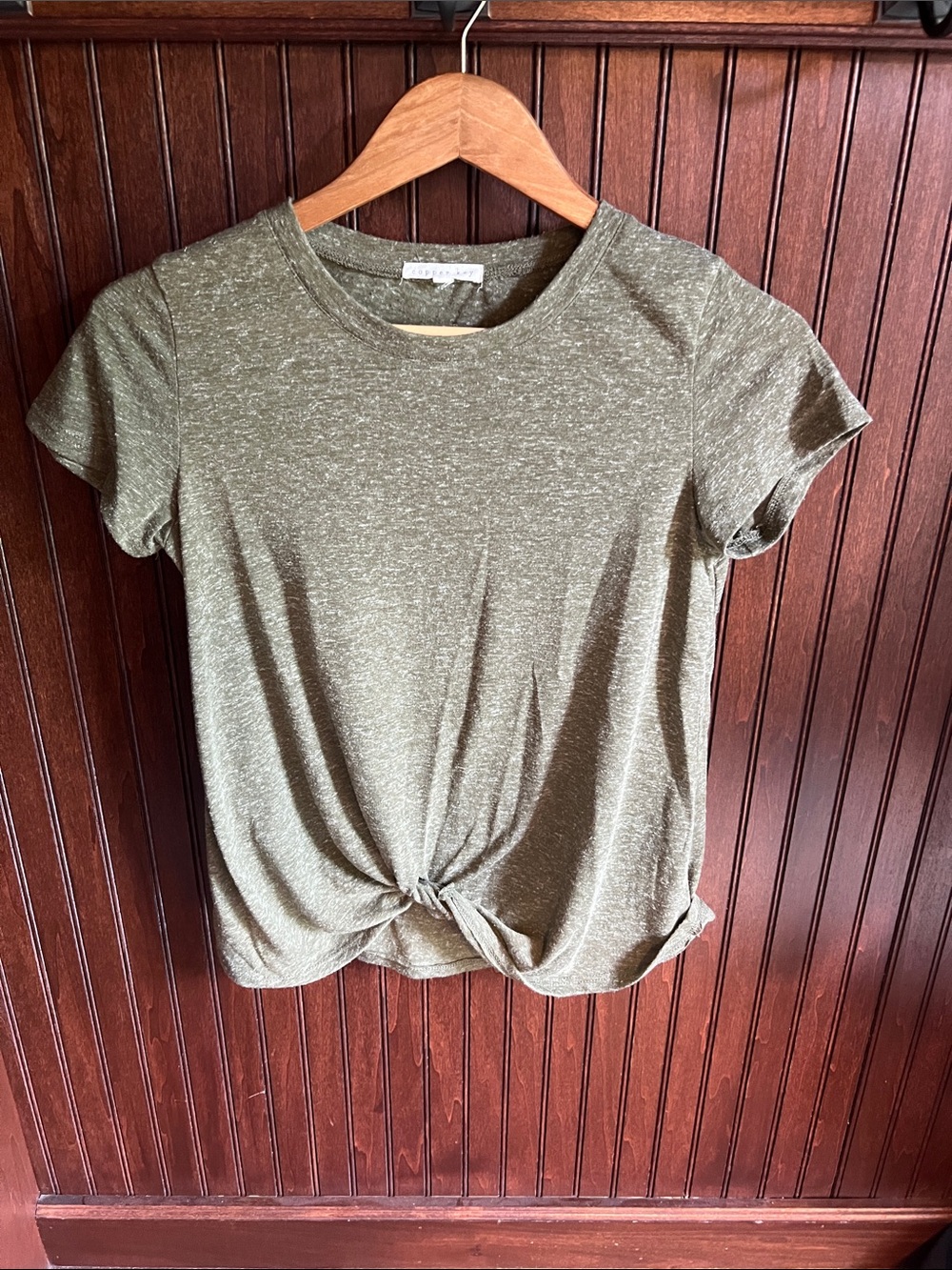 Casual Olive Twist-Front Tee, Youth XL from Copper Key
